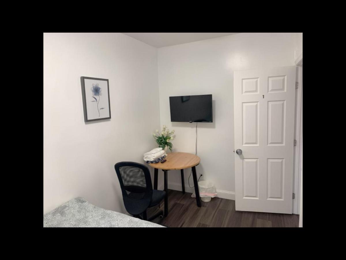 Stylist Bedroom Central Of ボルティモア エクステリア 写真