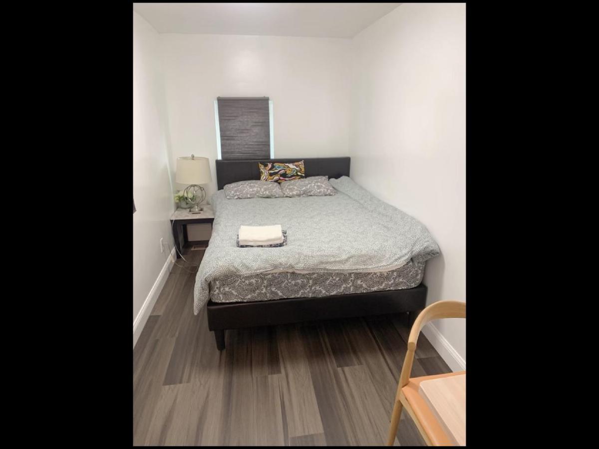 Stylist Bedroom Central Of ボルティモア エクステリア 写真